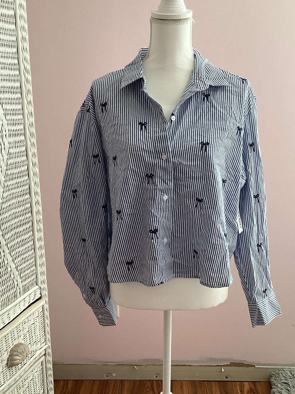 Old Navy Striped Cropped Button-Up Shirt - Navy & White